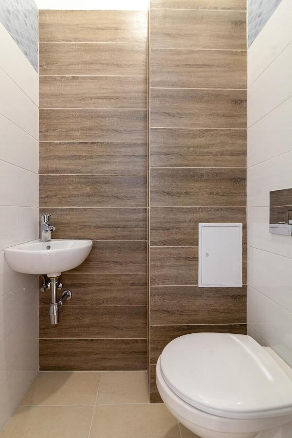 Leogrand Three Bedrooms Vip Apartments On Kniazia Romana 12 리비프 외부 사진