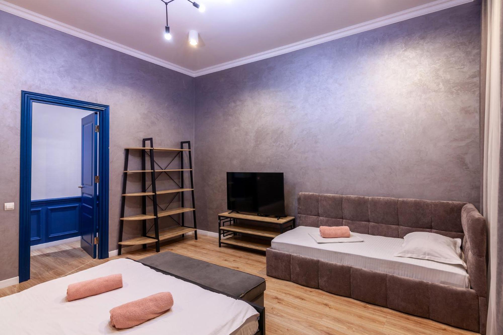 Leogrand Three Bedrooms Vip Apartments On Kniazia Romana 12 리비프 외부 사진