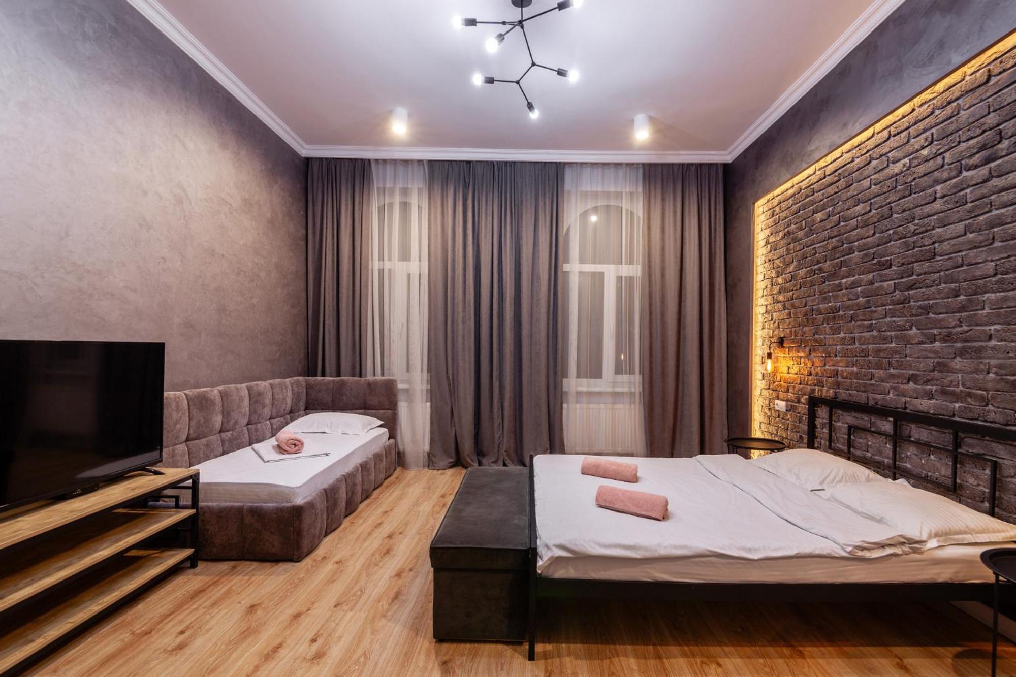 Leogrand Three Bedrooms Vip Apartments On Kniazia Romana 12 리비프 외부 사진